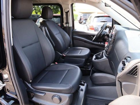 Used 2023 Mercedes-Benz Metris Passenger image 26