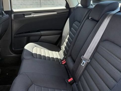 Used 2015 Ford Fusion SE FWD image 36