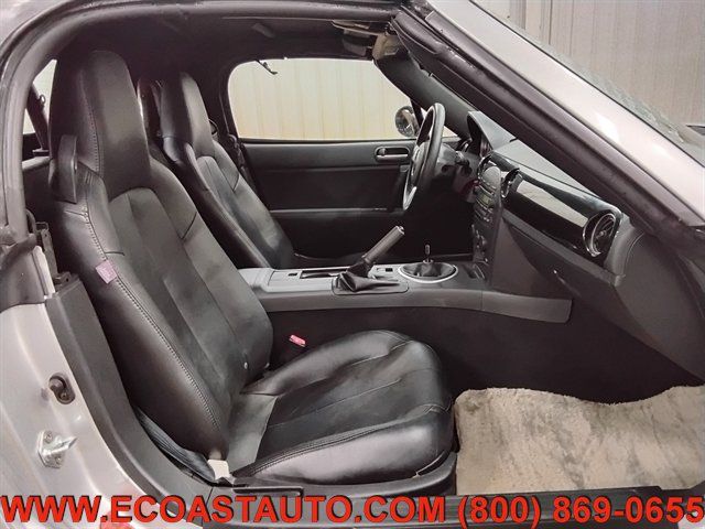 Used 2006 MAZDA MX-5 Miata RWD image 13