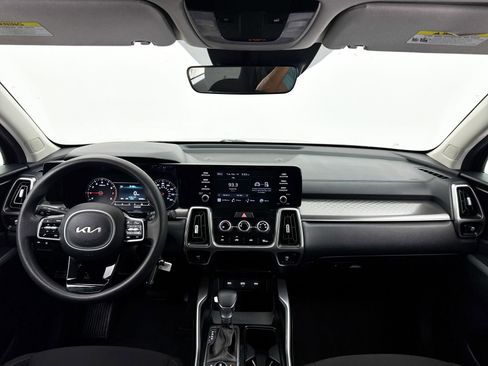 Used 2023 Kia Sorento LX image 21