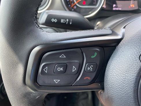 Used 2023 Jeep Gladiator Sport AWD/4WD image 25