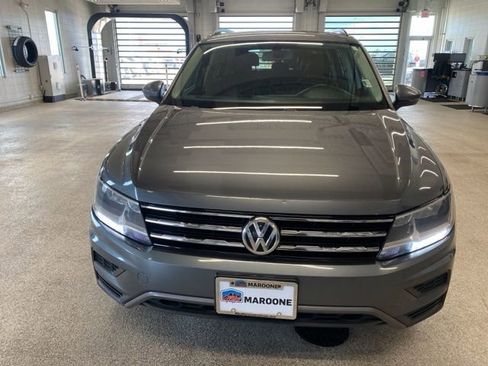 Used 2021 Volkswagen Tiguan SE image 2