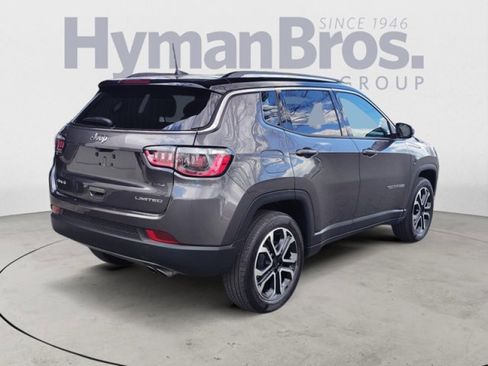 Used 2022 Jeep Compass Limited image 3