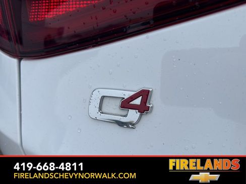 Used 2022 Alfa Romeo Stelvio Ti image 32