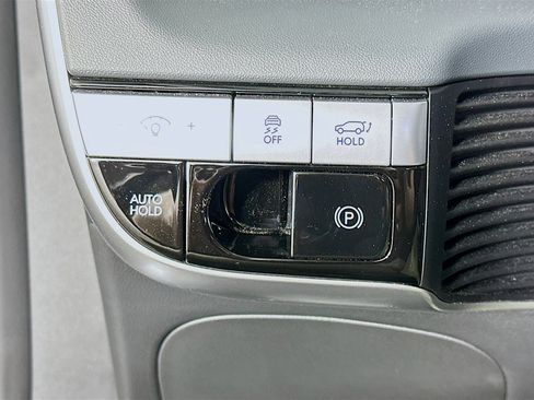 Used 2024 Hyundai Ioniq 5 SEL image 17