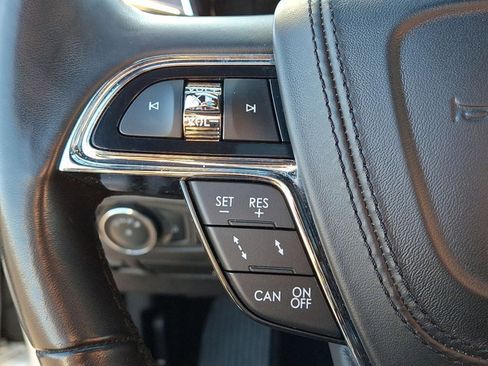 Used 2019 Lincoln Continental Reserve image 19
