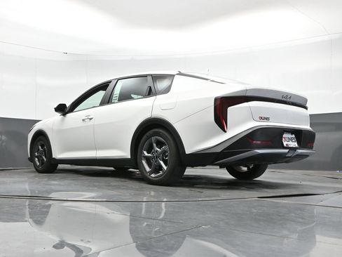 Used 2025 Kia K4 FWD image 46