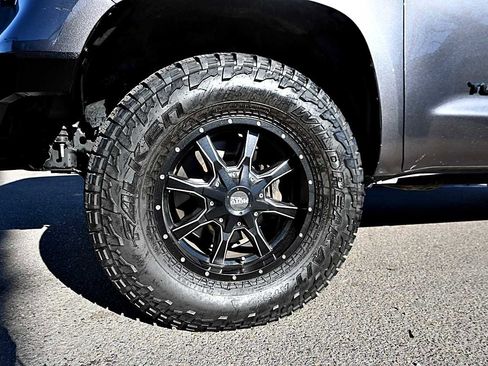 Used 2017 Toyota Tundra SR5 image 8