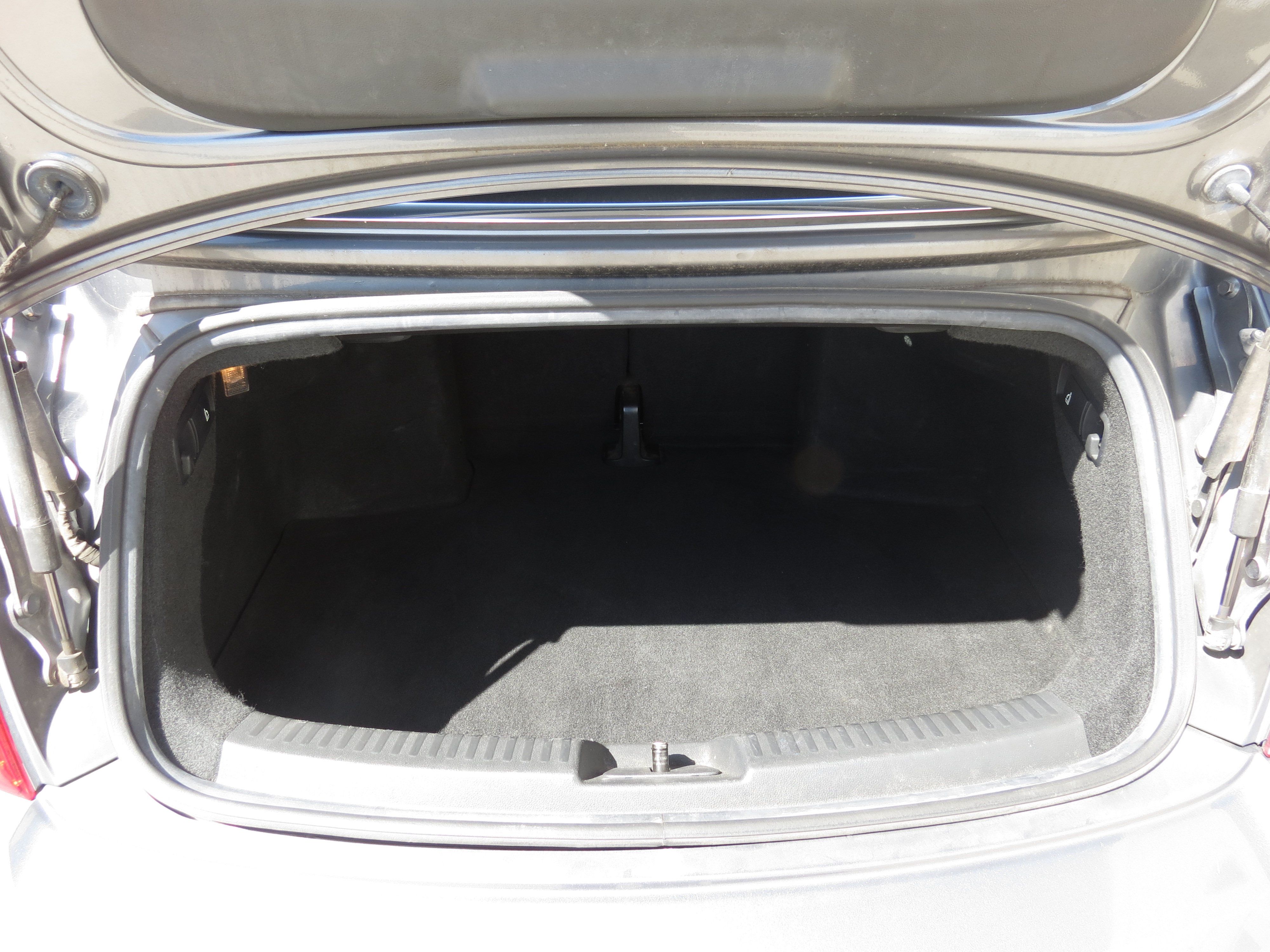 Used 2014 Volkswagen Beetle 1.8T FWD image 29
