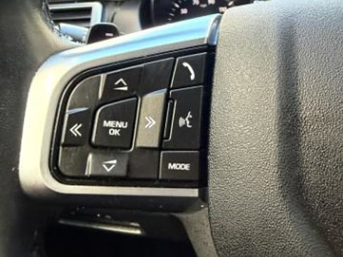 Used 2019 Land Rover Discovery Sport SE AWD/4WD image 18