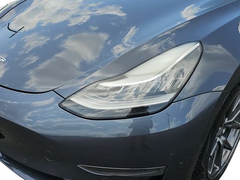 Used 2018 Tesla Model 3 Mid Range RWD image 29