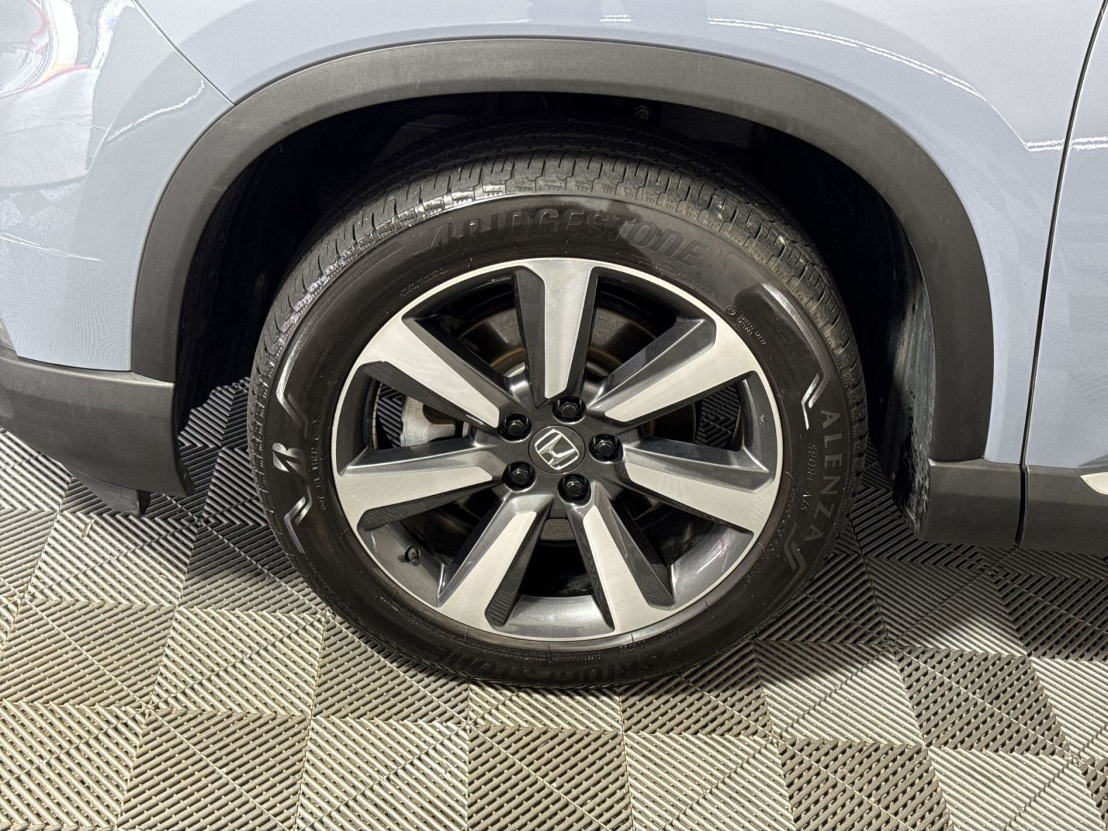 Used 2023 Honda Pilot Touring image 12