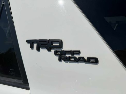 Used 2021 Toyota 4Runner TRD Off-Road Premium w/ Moonroof Package AWD/4WD image 8