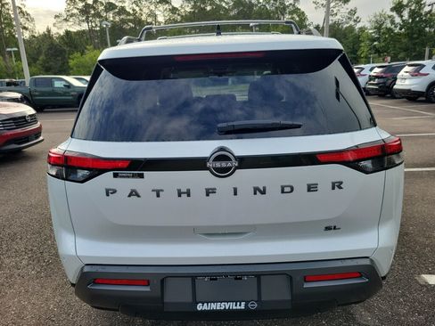 New 2026 Nissan Pathfinder SL FWD image 8