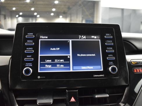 Used 2021 Toyota Camry LE FWD image 14