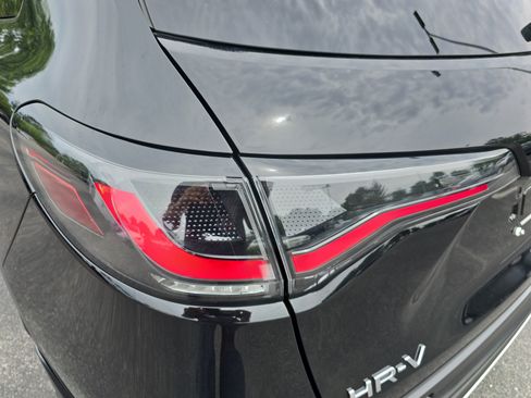 Used 2024 Honda HR-V Sport image 33