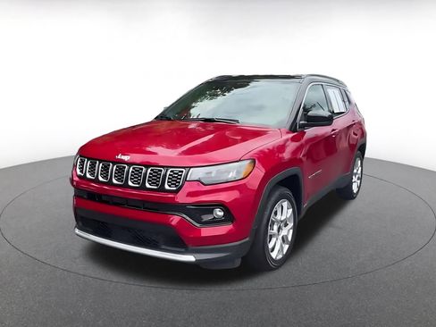 Used 2025 Jeep Compass Limited AWD/4WD image 15