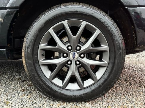 Used 2017 Ford Expedition EL Limited w/ Equipment Group 301A image 2