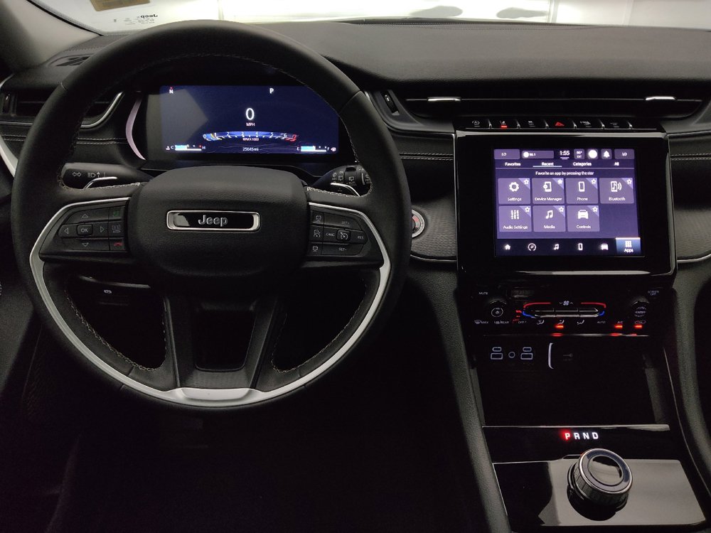 Used 2023 Jeep Grand Cherokee Laredo X RWD image 22