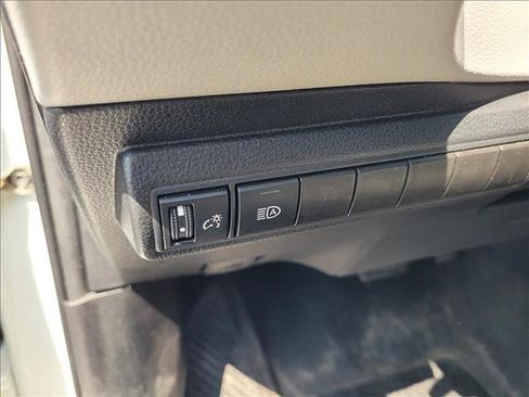 Used 2021 Toyota Corolla LE FWD image 12