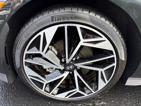 Used 2023 Hyundai Ioniq 6 SEL image 11