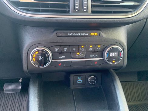Used 2020 Ford Escape SE AWD/4WD image 21