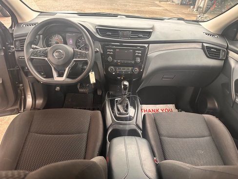 Used 2018 Nissan Rogue Sport S w/ S Appearance Package FWD image 13