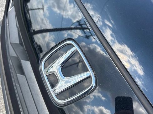 Used 2025 Honda HR-V Sport image 28