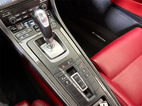 Used 2017 Porsche 911 Turbo S image 24