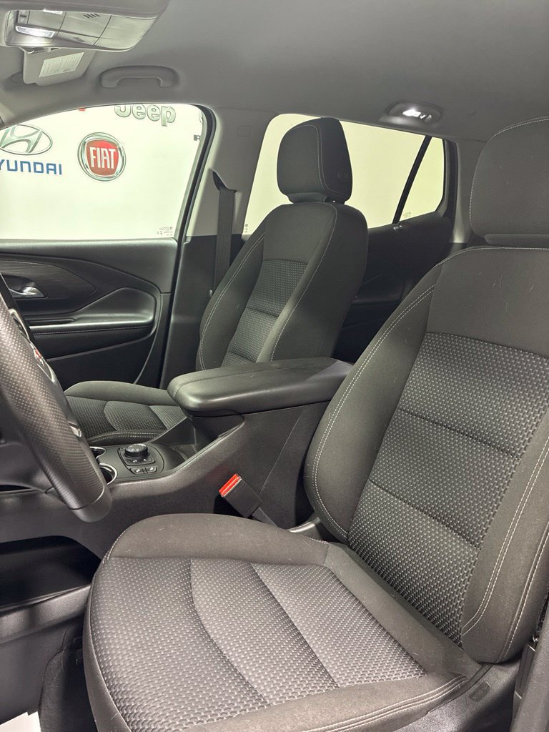 Used 2023 GMC Terrain SLE w/ Driver Convenience Package AWD/4WD image 9