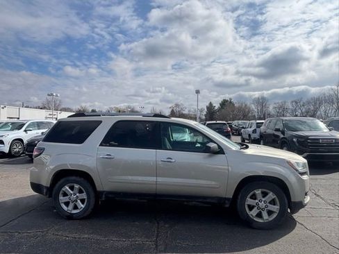 Used 2015 GMC Acadia SLE image 4