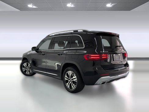 Used 2026 Mercedes-Benz GLB 250 image 3