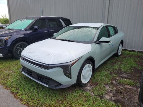 New 2026 Kia K4 EX FWD image 3