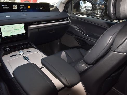 New 2025 Lincoln Navigator L Reserve image 18