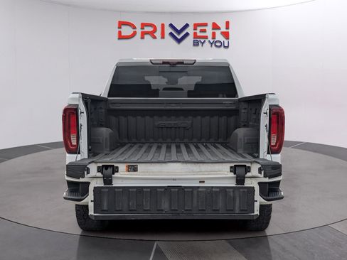 Used 2024 GMC Sierra 1500 AT4 w/ Technology Package image 5