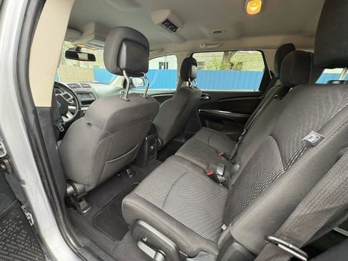 Used 2018 Dodge Journey SE w/ Popular Equipment Group image 14