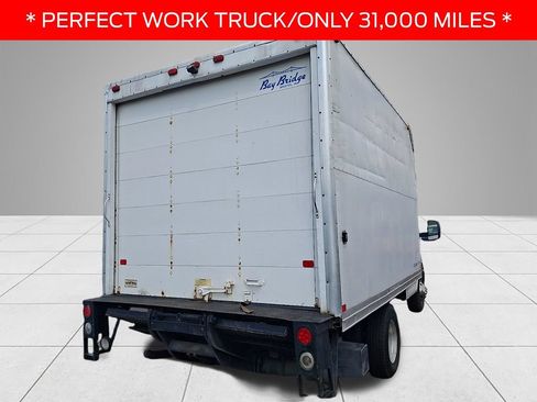 Used 2009 Chevrolet Express 3500 RWD image 4