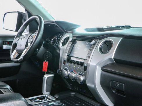 Used 2021 Toyota Tundra SR5 AWD/4WD image 27