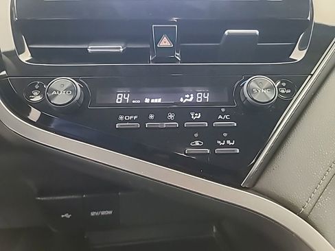 Used 2021 Toyota Camry LE FWD image 35