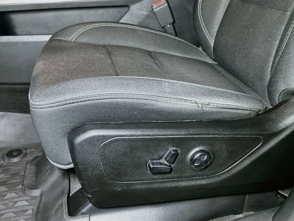 Used 2020 RAM 1500 Big Horn AWD/4WD image 16