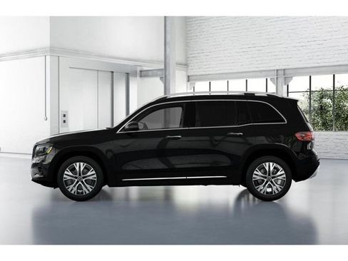 New 2026 Mercedes-Benz GLB 250 4MATIC image 34