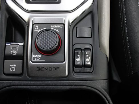 Used 2022 Subaru Forester Premium AWD/4WD image 35