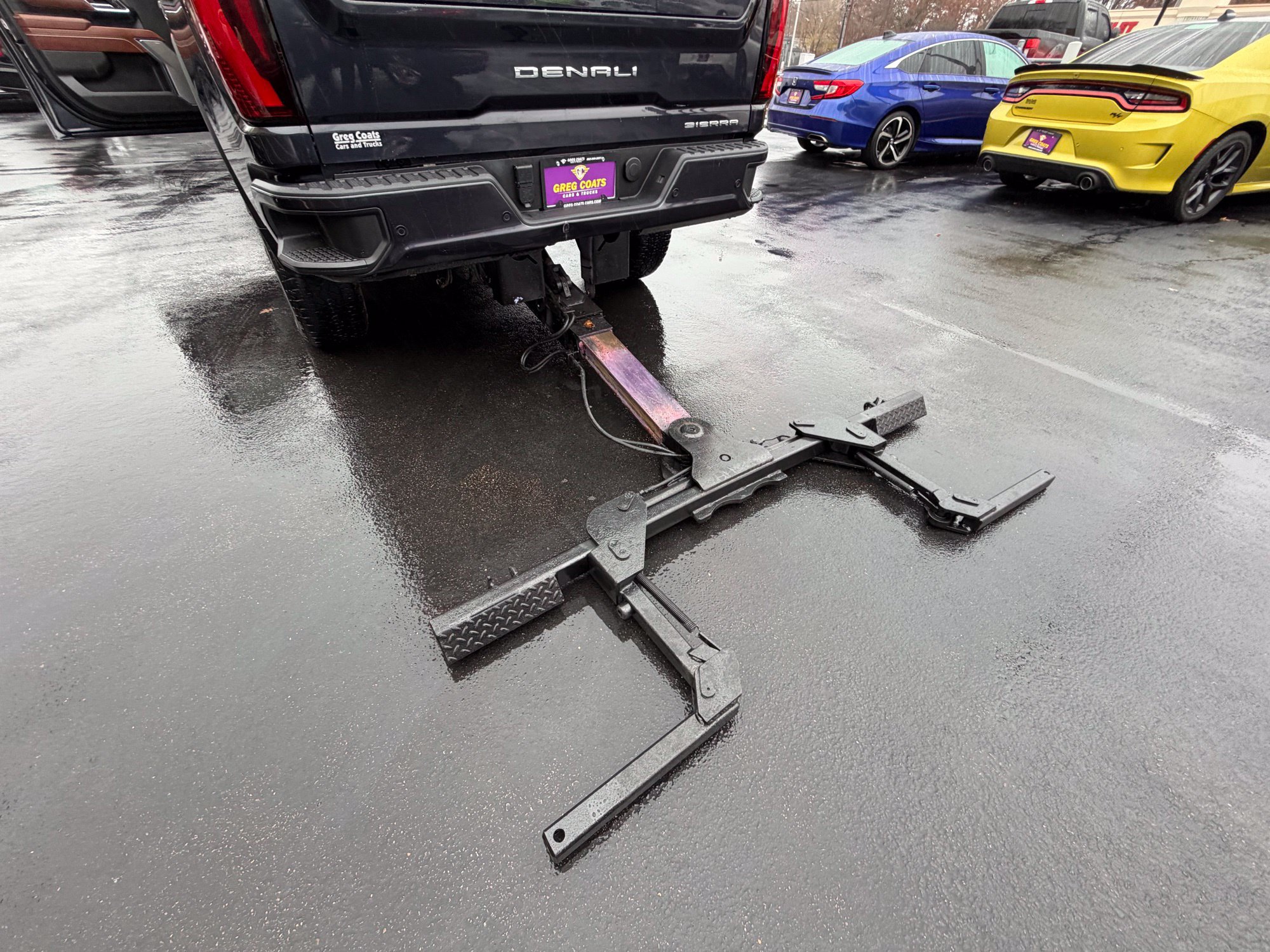Used 2024 GMC Sierra 3500 Denali Ultimate AWD/4WD image 32