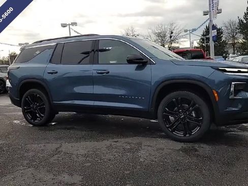 New 2026 Chevrolet Traverse LT image 3