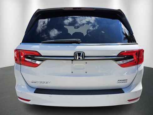 Certified 2024 Honda Odyssey Touring image 6