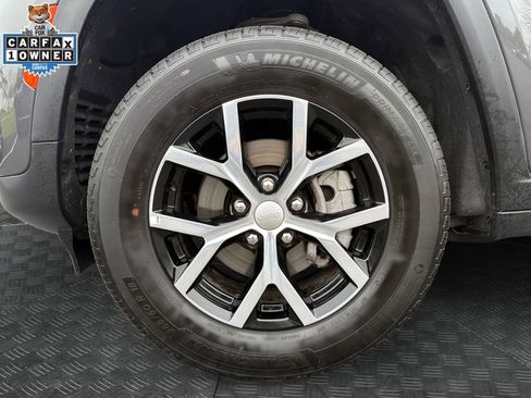 Certified 2025 Jeep Grand Cherokee Limited AWD/4WD image 20