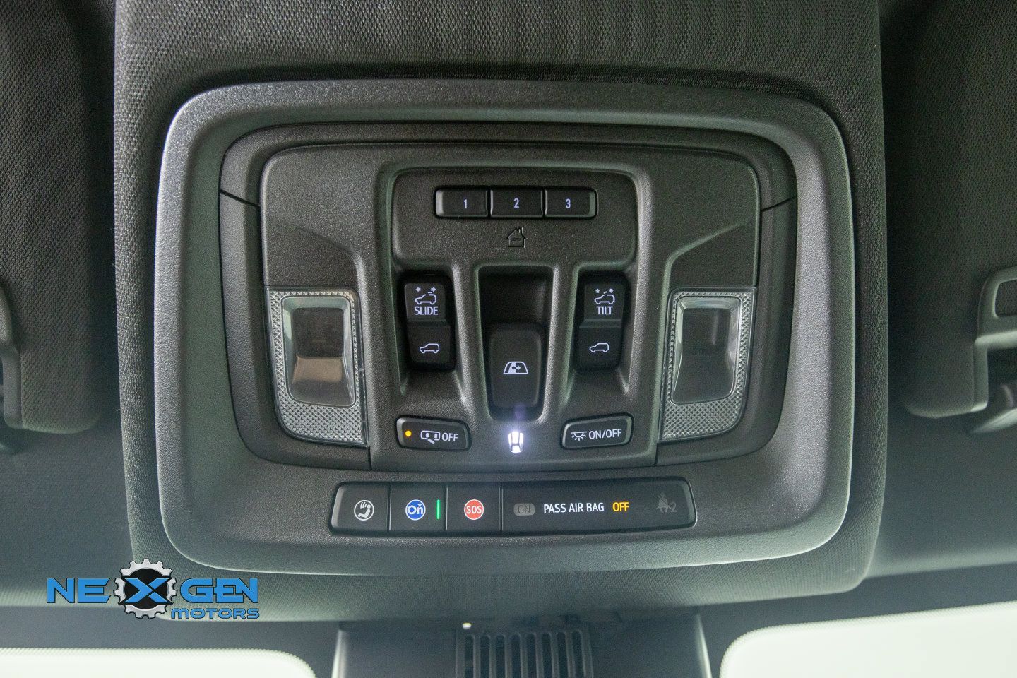 Used 2022 GMC Sierra 1500 AT4 w/ AT4 Premium Package AWD/4WD image 24