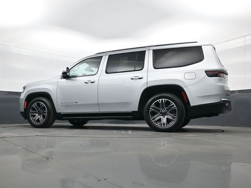 Used 2022 Jeep Wagoneer Series III image 28