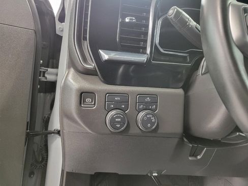 Used 2024 Chevrolet Silverado 1500 LT image 11