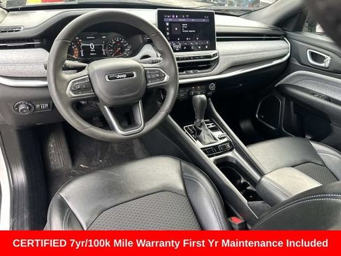 Used 2023 Jeep Compass Latitude w/ Sun and Sound Group AWD/4WD image 21